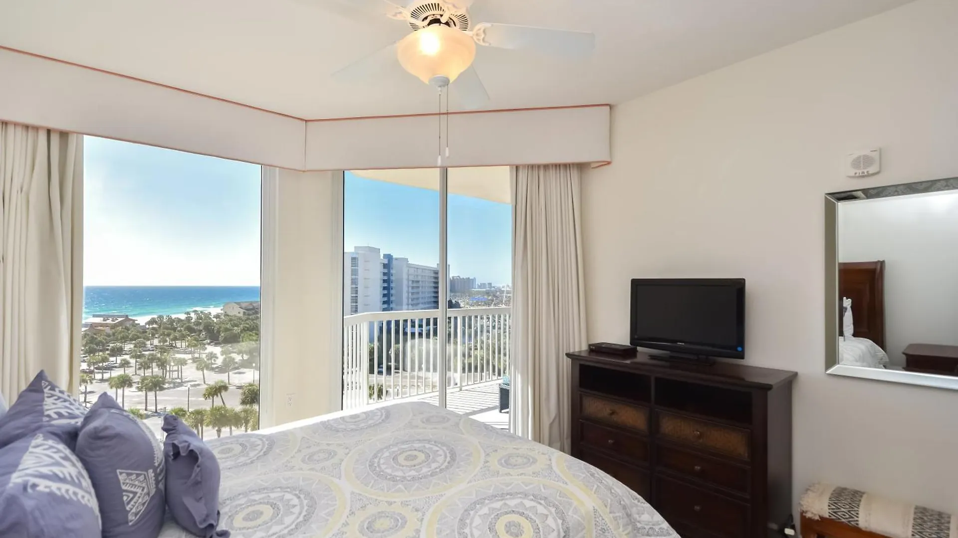 Silver Shells St, Lucia 905 Destin Apartment